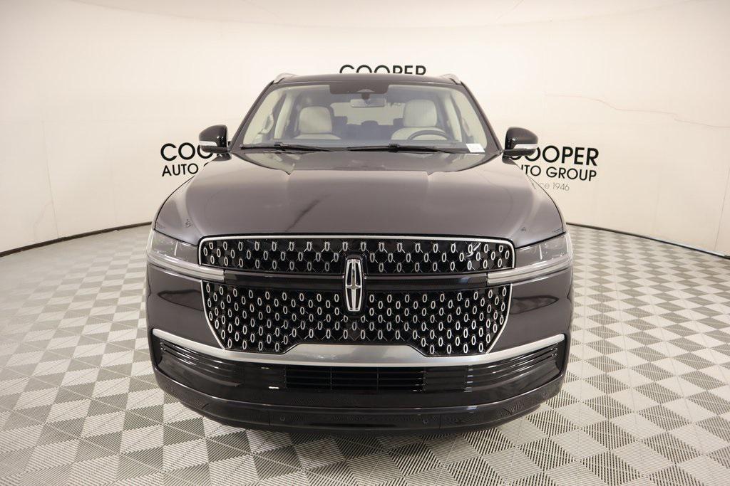 new 2025 Lincoln Navigator car, priced at $95,986