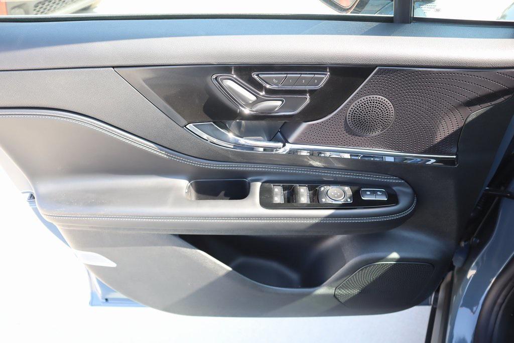 new 2025 Lincoln Corsair car, priced at $37,995