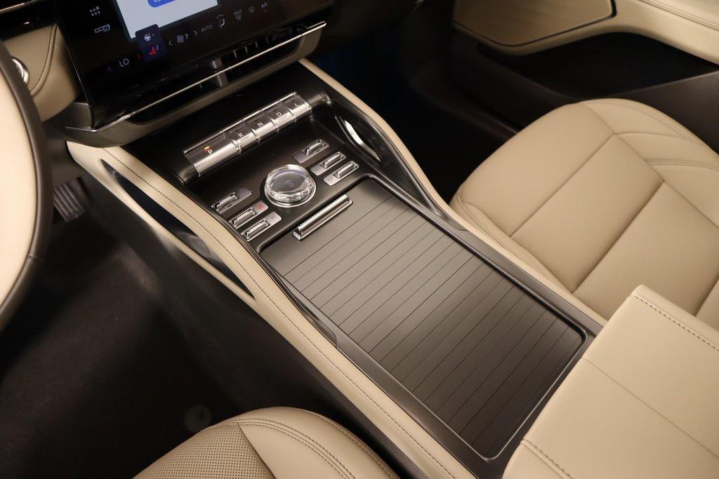 new 2025 Lincoln Nautilus car, priced at $56,033