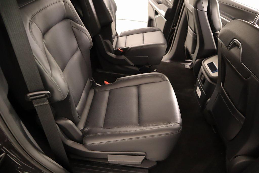 new 2025 Lincoln Navigator car, priced at $102,418