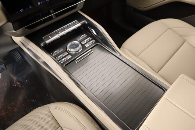 new 2025 Lincoln Nautilus car, priced at $49,846