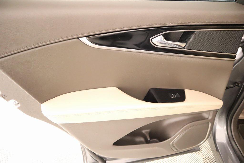 used 2022 Lincoln Nautilus car, priced at $31,489