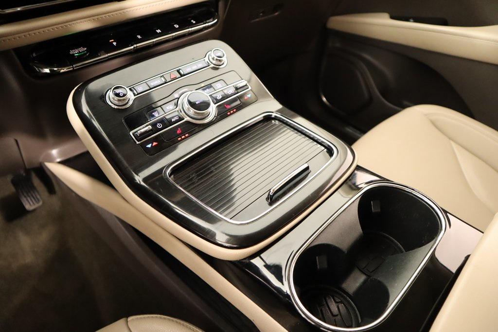 used 2022 Lincoln Nautilus car, priced at $31,489