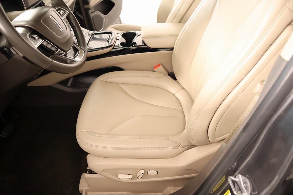 used 2022 Lincoln Nautilus car, priced at $31,489