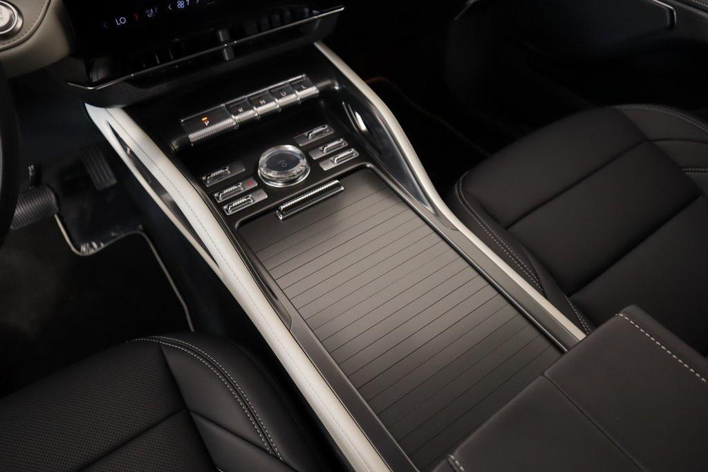 new 2025 Lincoln Nautilus car, priced at $51,766