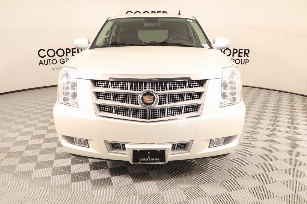used 2014 Cadillac Escalade car, priced at $33,900