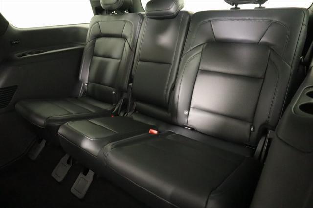 new 2025 Lincoln Navigator car, priced at $104,448