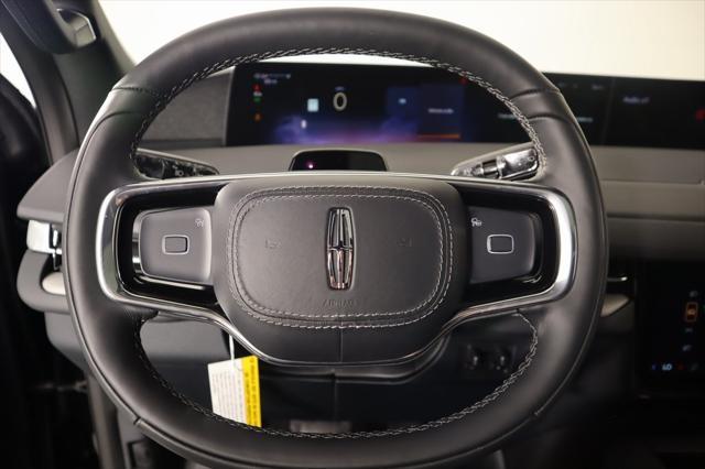 new 2025 Lincoln Navigator car, priced at $104,448