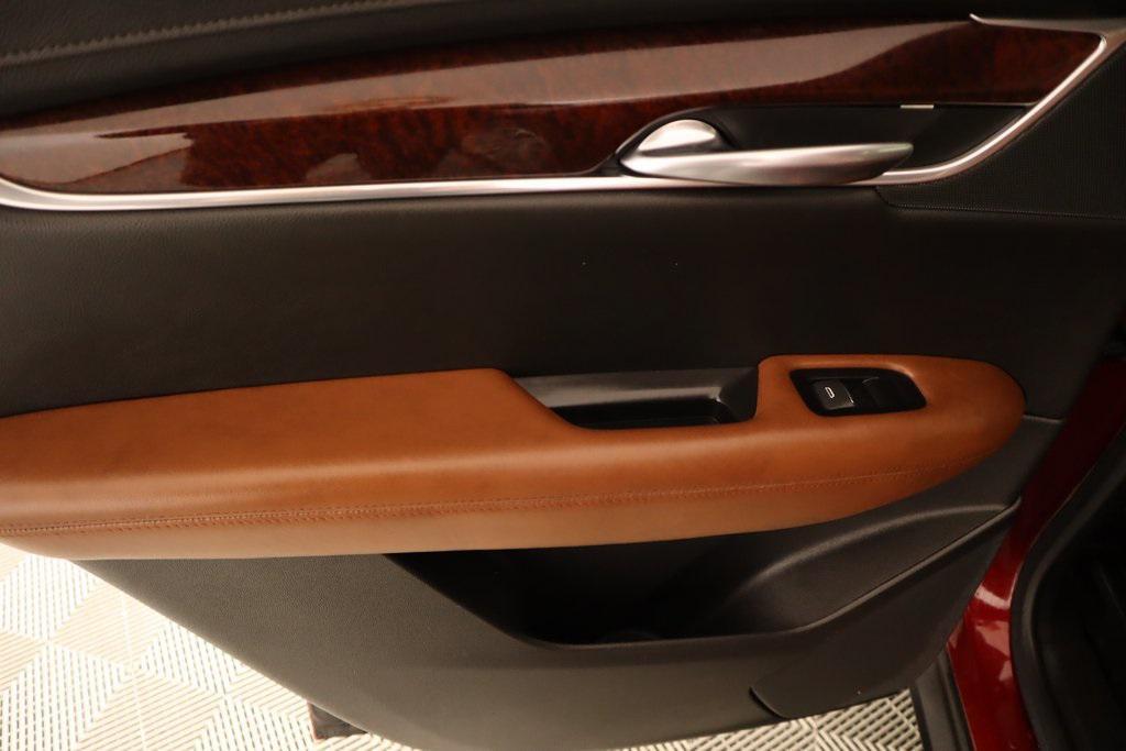 used 2019 Cadillac XT5 car, priced at $22,459