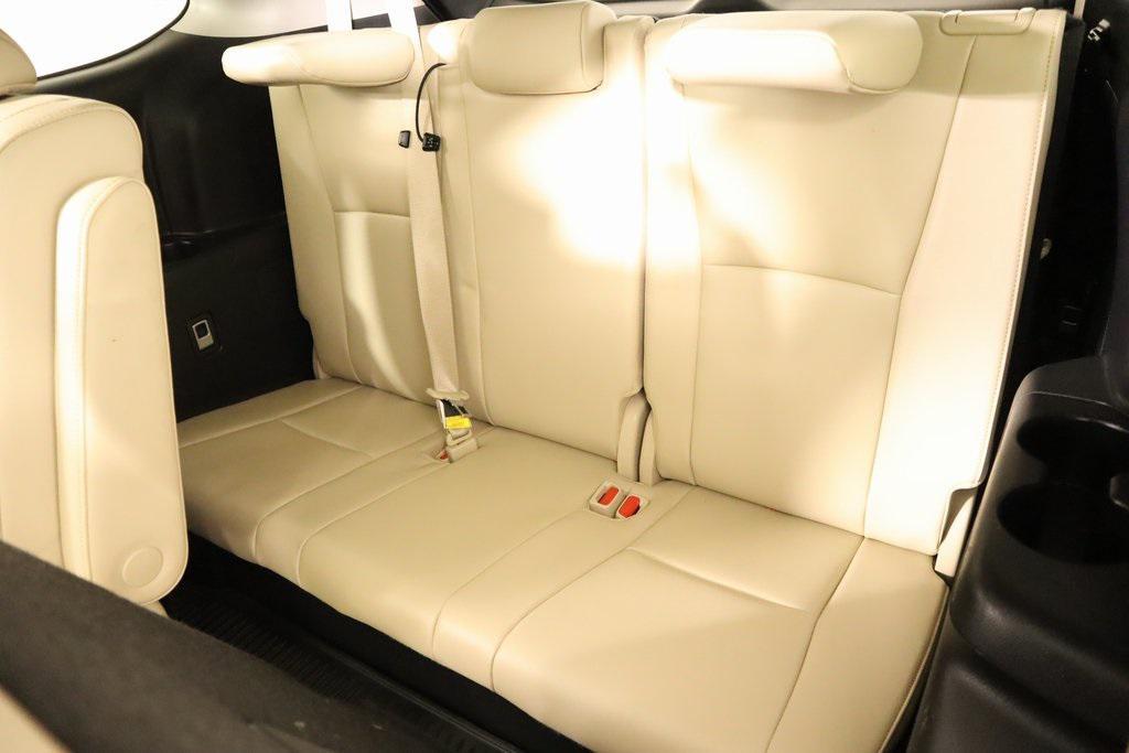 used 2023 Toyota Highlander Hybrid car, priced at $46,389