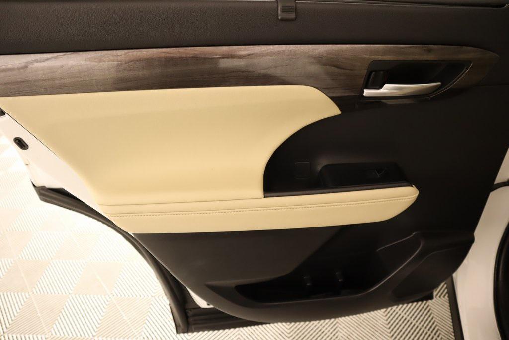 used 2023 Toyota Highlander Hybrid car, priced at $46,389