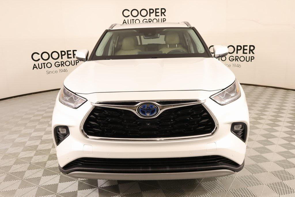 used 2023 Toyota Highlander Hybrid car, priced at $46,389