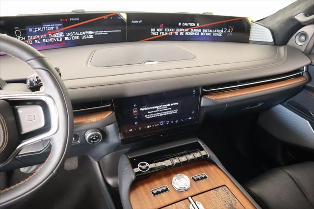 new 2025 Lincoln Navigator car, priced at $122,405