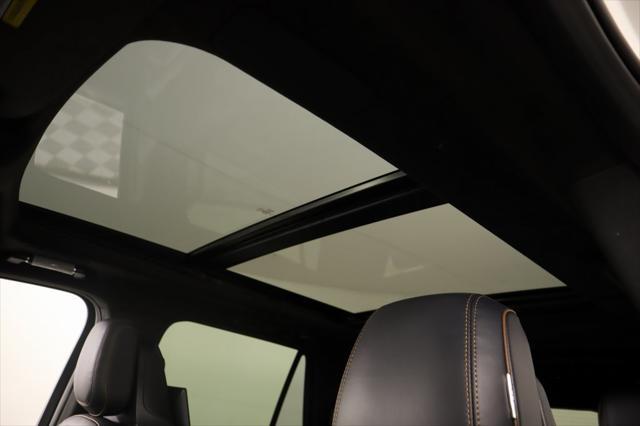 new 2025 Lincoln Navigator car, priced at $122,405