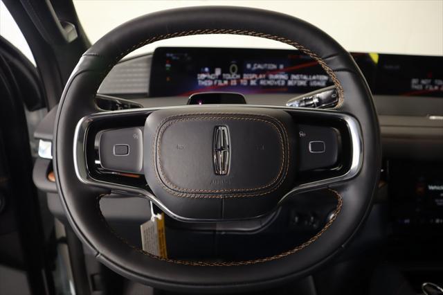 new 2025 Lincoln Navigator car, priced at $122,405