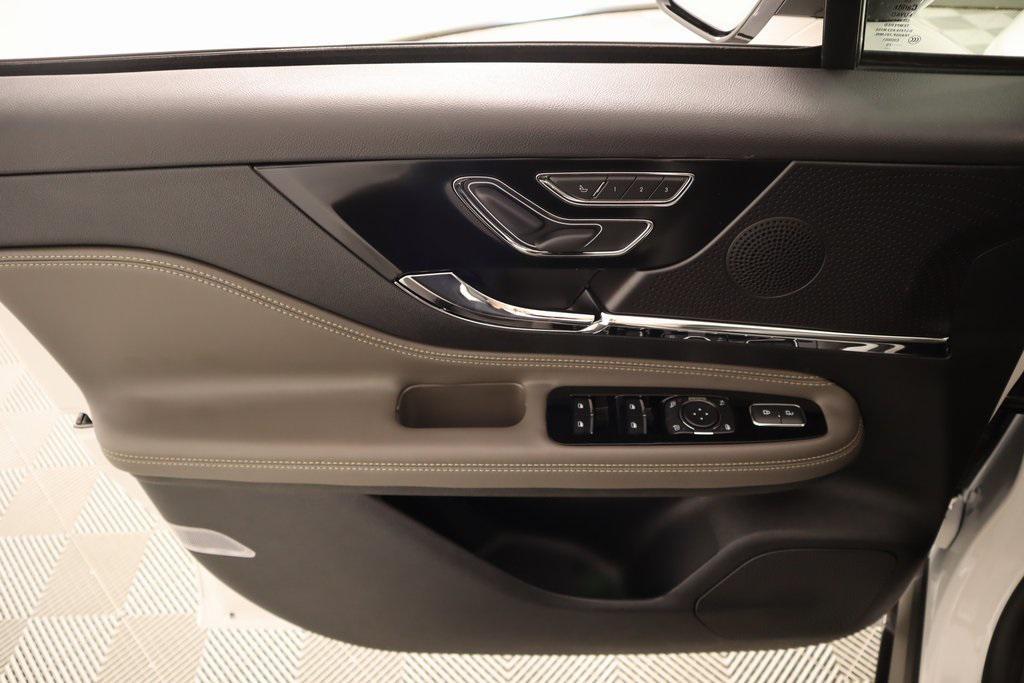 new 2025 Lincoln Corsair car, priced at $51,446