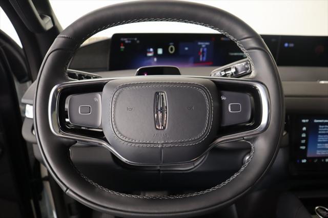 new 2025 Lincoln Navigator car, priced at $105,230