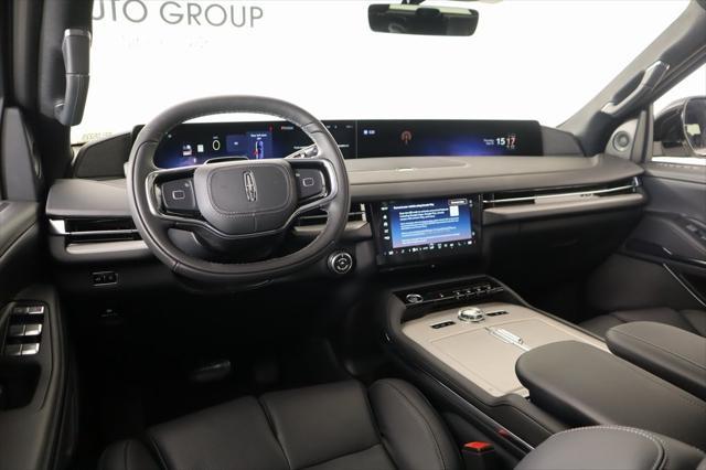 new 2025 Lincoln Navigator car, priced at $105,230
