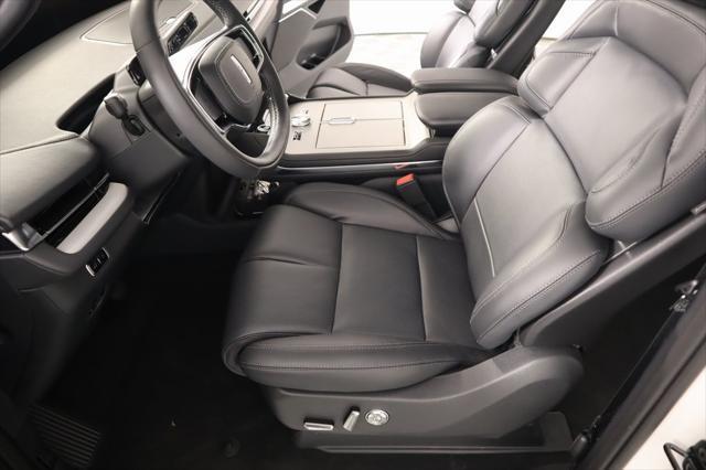 new 2025 Lincoln Navigator car, priced at $105,230