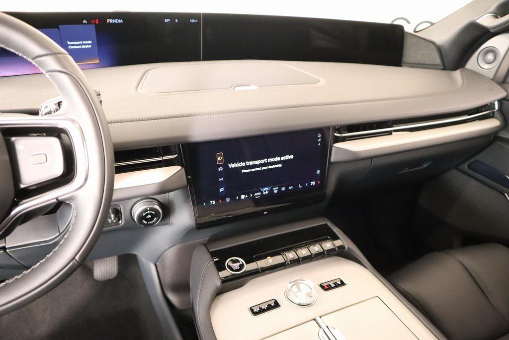 new 2025 Lincoln Navigator car, priced at $105,058