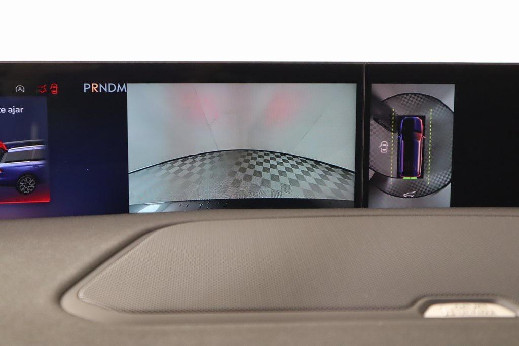 new 2025 Lincoln Navigator car, priced at $105,058