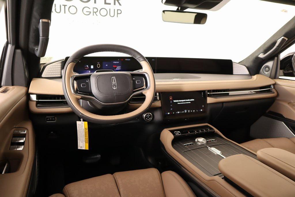new 2025 Lincoln Navigator car, priced at $119,435