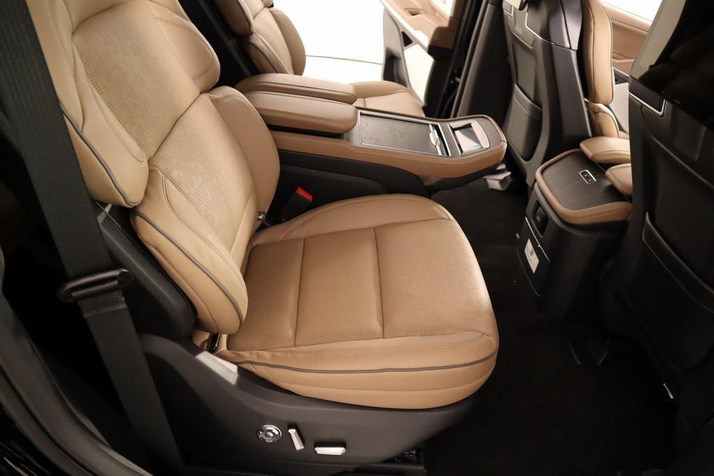 new 2025 Lincoln Navigator car, priced at $119,435