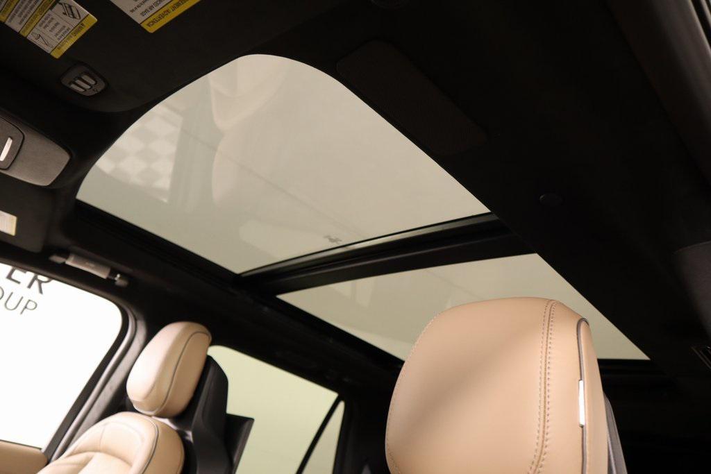 new 2025 Lincoln Navigator car, priced at $119,435