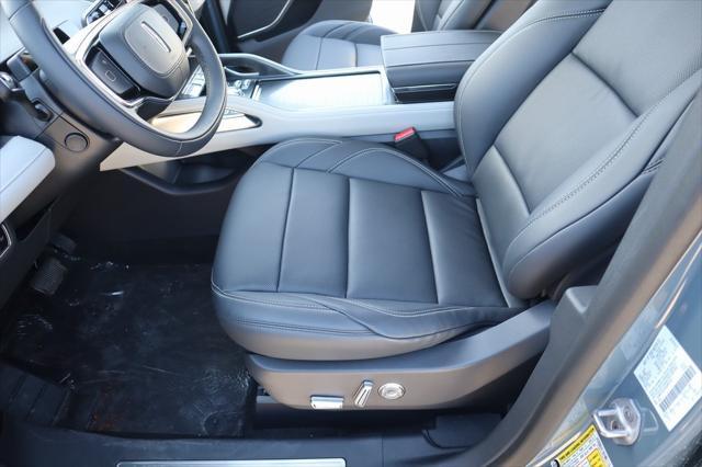 new 2025 Lincoln Nautilus car, priced at $54,066