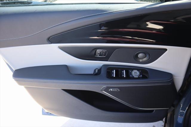 new 2025 Lincoln Nautilus car, priced at $54,066