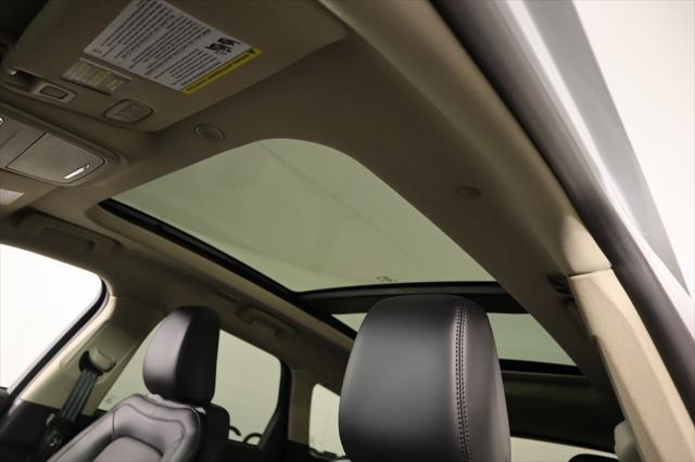 new 2025 Lincoln Corsair car, priced at $45,276
