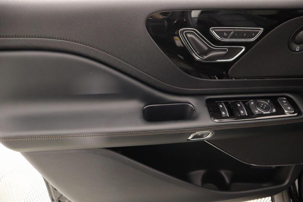 new 2025 Lincoln Aviator car, priced at $59,026