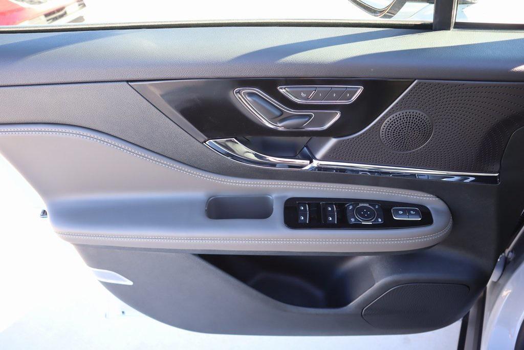 new 2025 Lincoln Corsair car, priced at $38,853