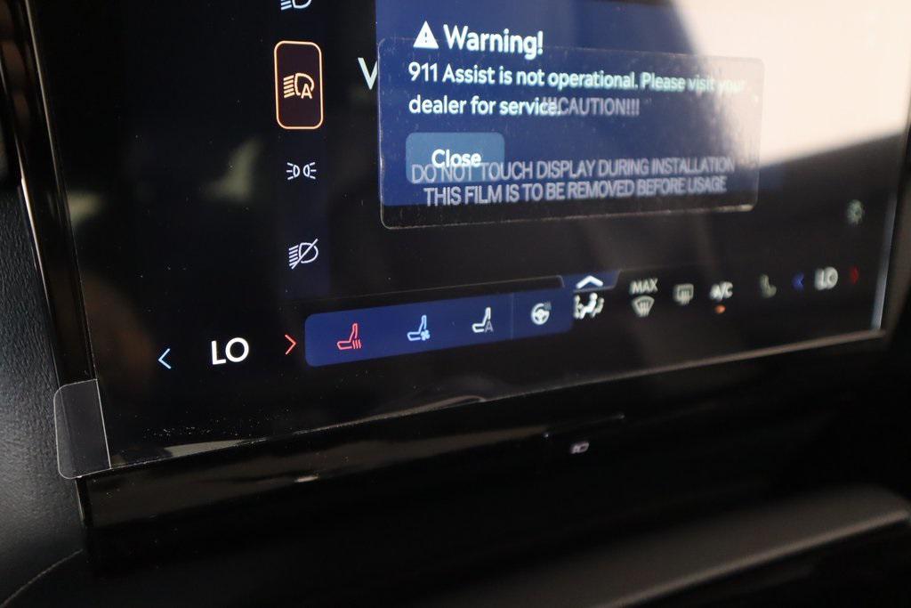 new 2025 Lincoln Navigator car, priced at $105,542
