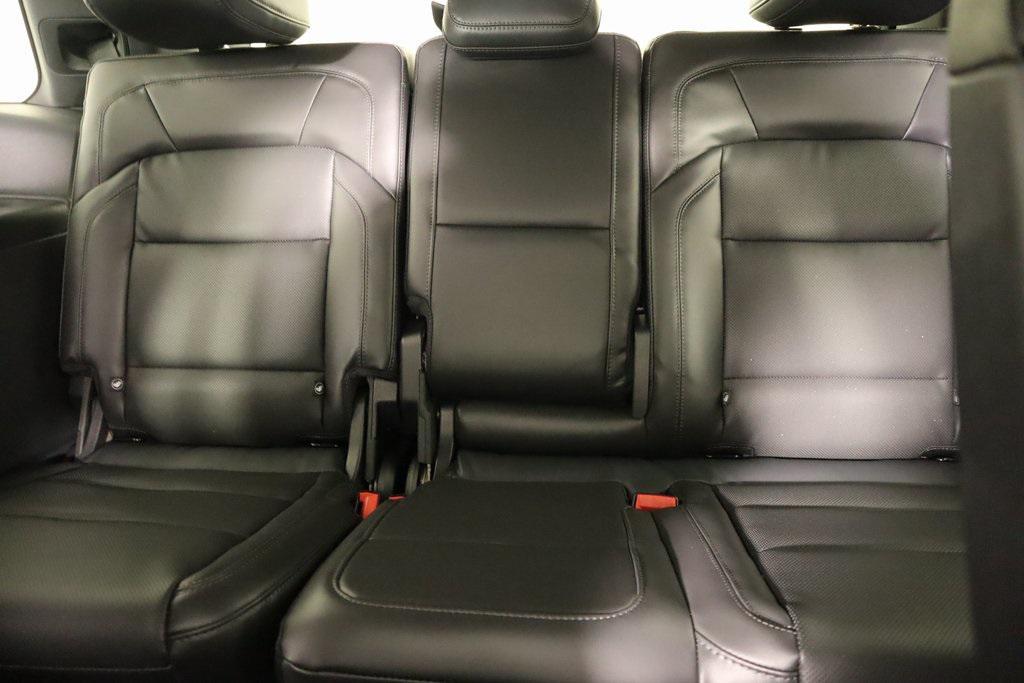 new 2025 Lincoln Navigator car, priced at $105,542