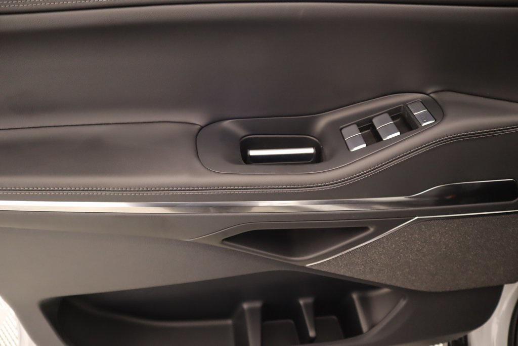 new 2025 Lincoln Navigator car, priced at $105,542