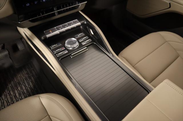 new 2025 Lincoln Nautilus car, priced at $49,096