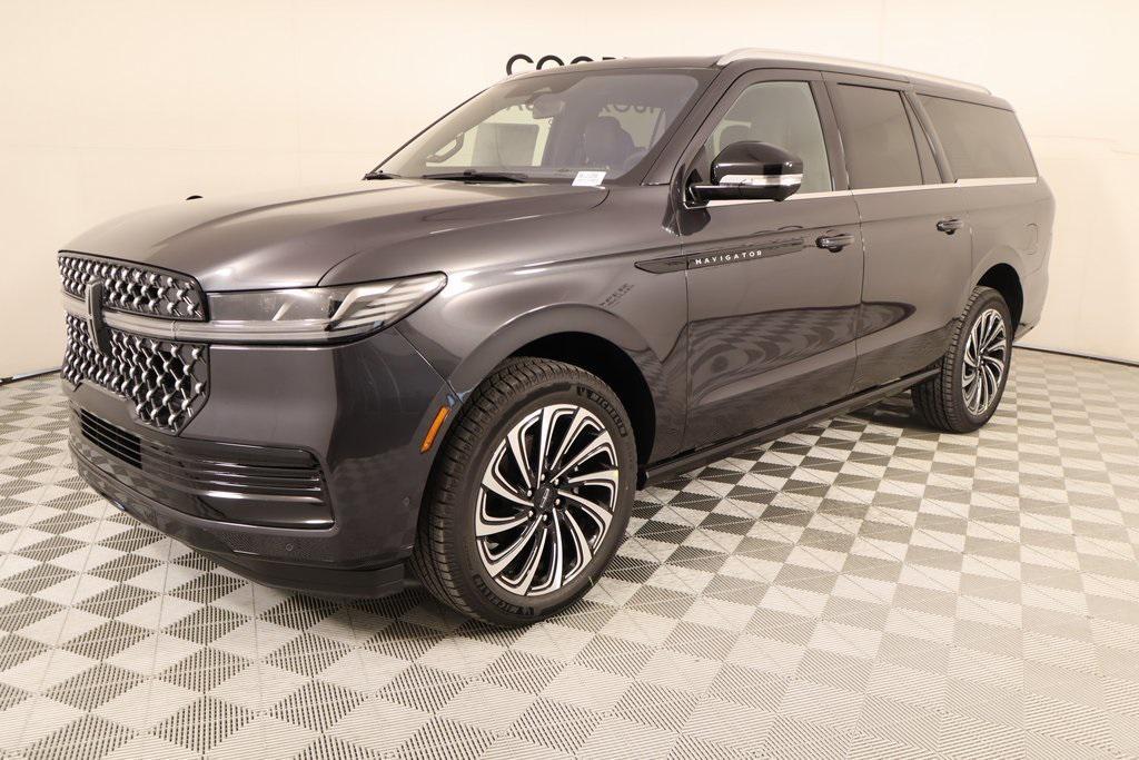 new 2025 Lincoln Navigator car, priced at $123,185
