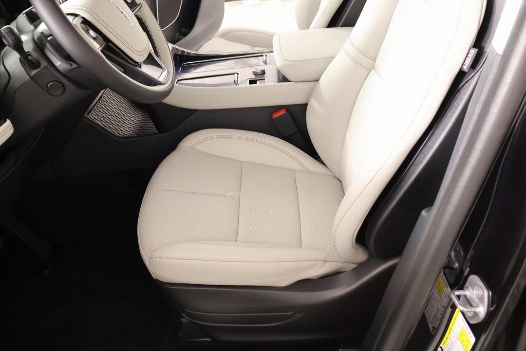 new 2025 Lincoln Aviator car, priced at $58,550