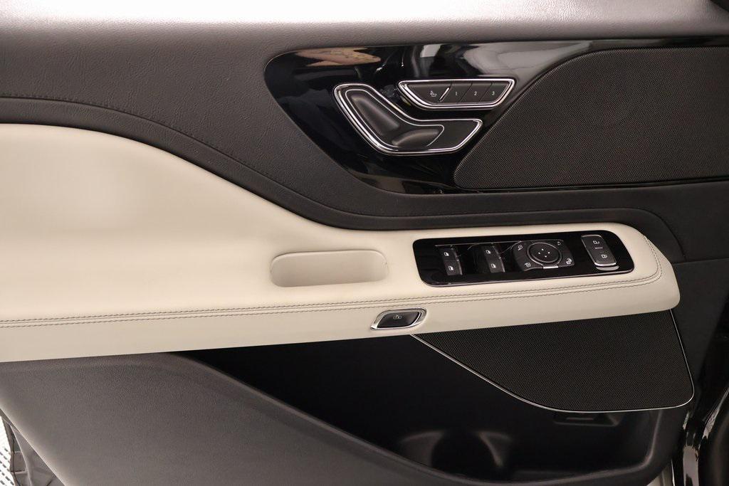 new 2025 Lincoln Aviator car, priced at $58,550