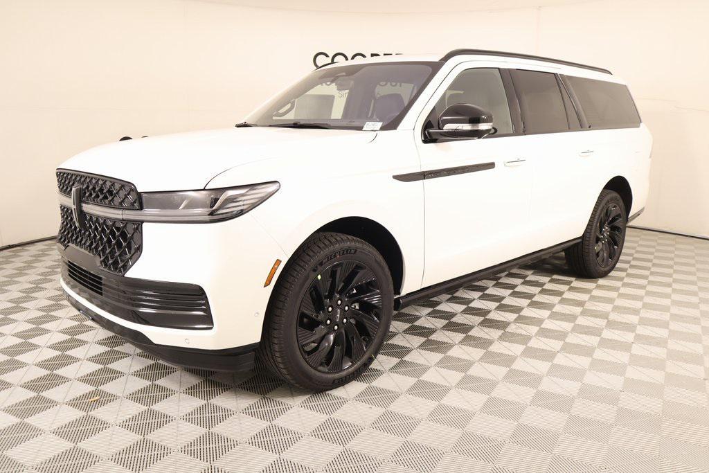 new 2025 Lincoln Navigator car, priced at $108,648