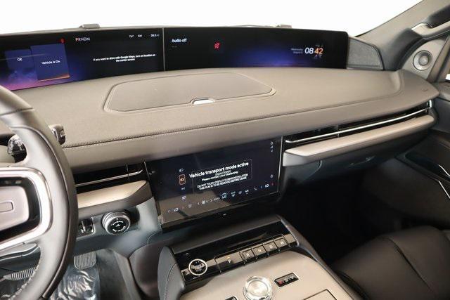 new 2025 Lincoln Navigator car, priced at $105,648