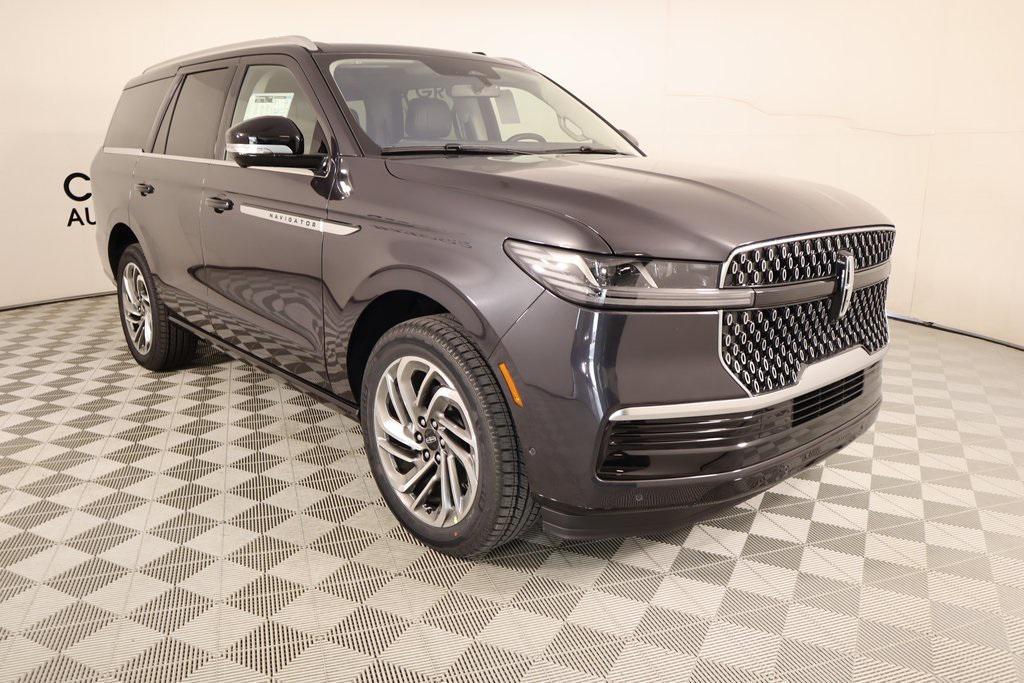 new 2025 Lincoln Navigator car, priced at $98,822
