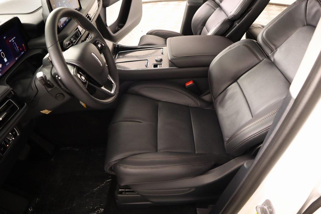 new 2025 Lincoln Aviator car, priced at $78,854
