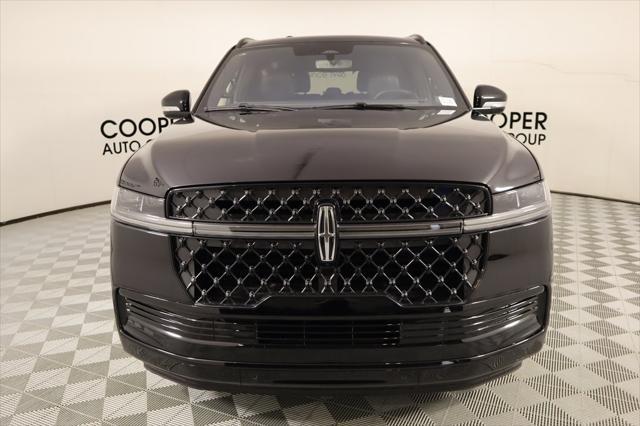 new 2025 Lincoln Navigator car, priced at $104,860
