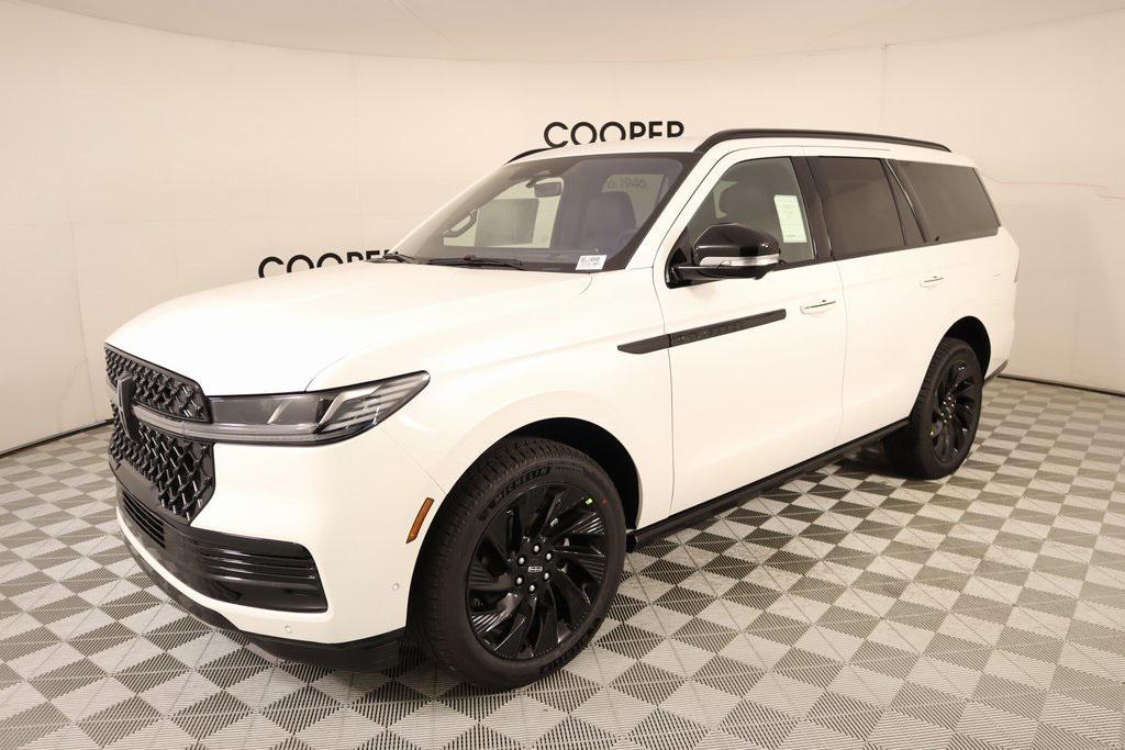 new 2025 Lincoln Navigator car, priced at $105,542