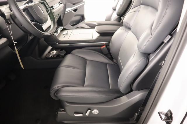 new 2025 Lincoln Navigator car, priced at $101,980