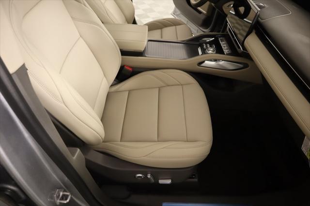 new 2025 Lincoln Nautilus car, priced at $50,796