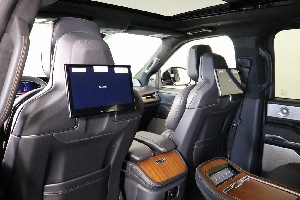new 2025 Lincoln Navigator car, priced at $119,590