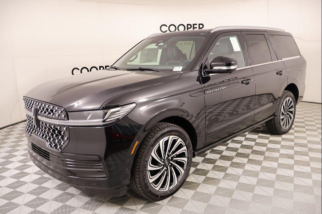 new 2025 Lincoln Navigator car, priced at $119,590